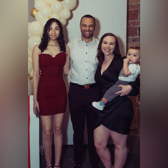 NOW LIVE!!! SHARING YOURS AND MINE, COME POSH WITH ME!! - Picture 3 of 6